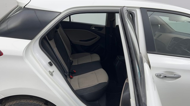 Second-hand 2019 Hyundai i20 1.2 Asta Option for sale in Kolkata-27