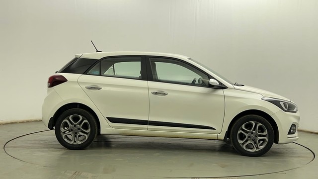 Second-hand 2019 Hyundai i20 1.2 Asta Option for sale in Kolkata-2