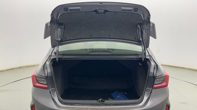 Second-hand 2021 Honda City ZX MT for sale in Kolkata-9