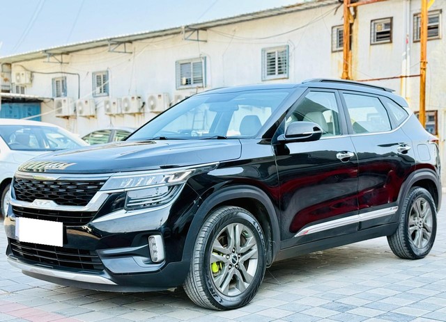 Second-hand 2023 Kia Seltos HTX IVT for sale in Surat-4