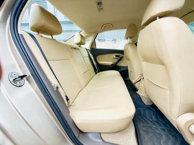 Second-hand 2017 Volkswagen Vento 1.5 TDI Highline for sale in Surat-10