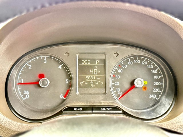 Second-hand 2017 Volkswagen Vento 1.5 TDI Highline for sale in Surat-9