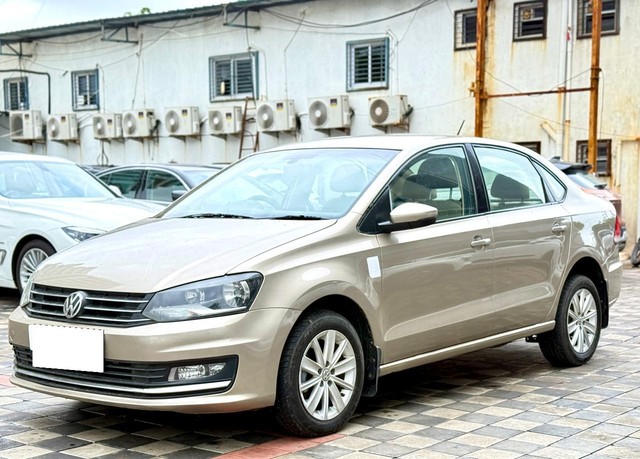 Second-hand 2017 Volkswagen Vento 1.5 TDI Highline for sale in Surat-4