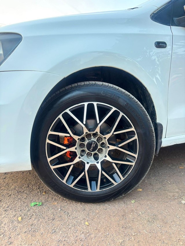 Second-hand 2013 Volkswagen Vento Diesel Highline for sale in Miraj-6