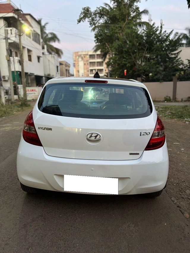 Second-hand 2010 Hyundai i20 1.2 Sportz for sale in Miraj-1