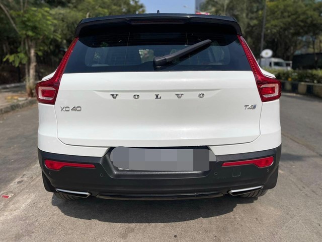 Second-hand 2020 Volvo XC40 T4 R-Design for sale in Mumbai-2