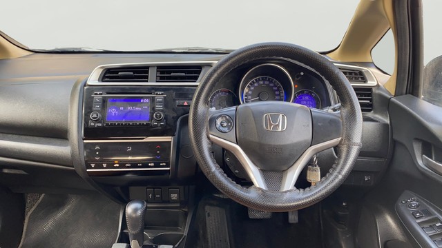 Second-hand 2017 Honda Jazz 1.2 V AT i VTEC for sale in Patna-12
