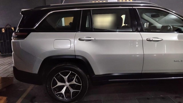 Second-hand 2023 Jeep Meridian Limited Opt 4x2 AT for sale in Ranchi