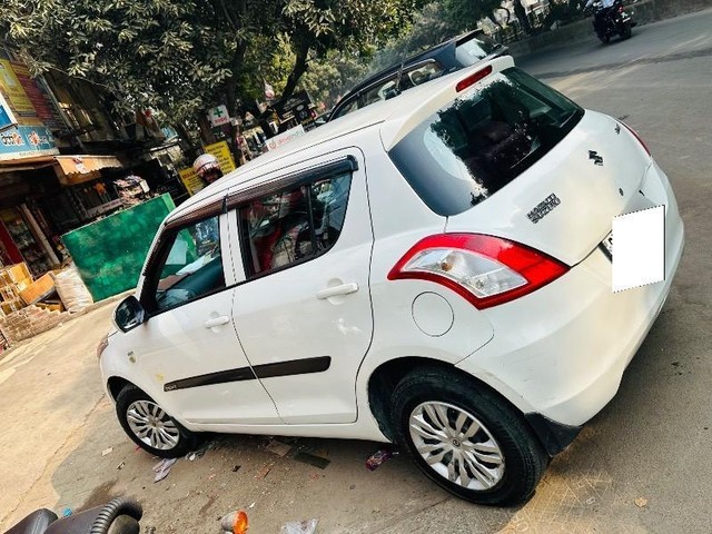 Second-hand 2017 Maruti Swift LXI Optional-O for sale in Ghaziabad-7
