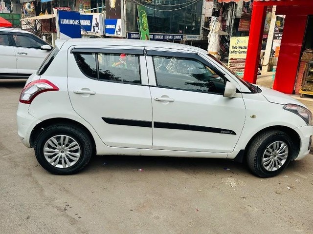 Second-hand 2017 Maruti Swift LXI Optional-O for sale in Ghaziabad-1