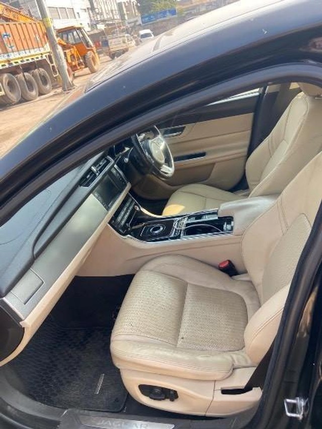 Second-hand 2019 Jaguar XF 2.0 Diesel Prestige for sale in Chandigarh-8