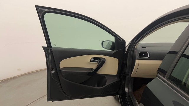 Second-hand 2021 Ford Fiesta Petrol Style for sale in Chandigarh-32