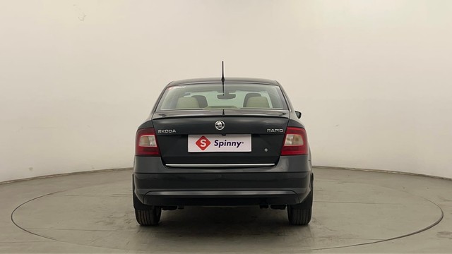 Second-hand 2021 Ford Fiesta Petrol Style for sale in Chandigarh-4