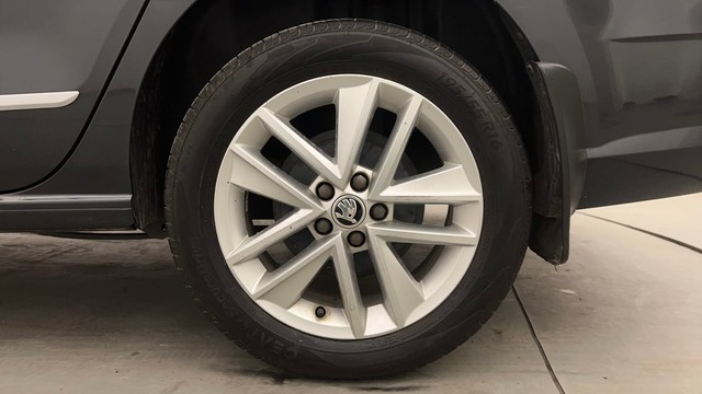 Second-hand 2021 Ford Fiesta Petrol Style for sale in Chandigarh-19