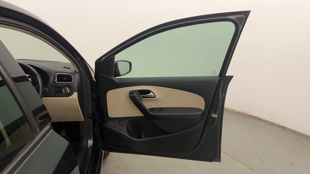 Second-hand 2021 Ford Fiesta Petrol Style for sale in Chandigarh-16