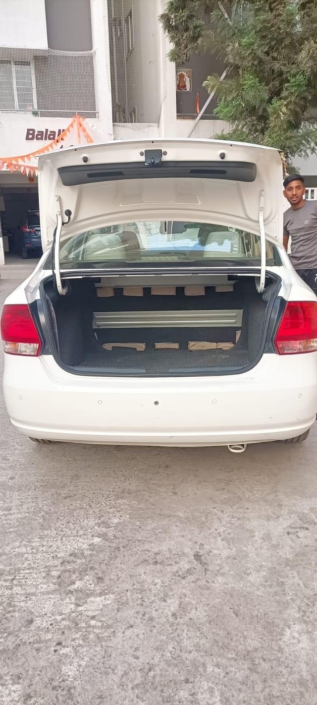 Second-hand 2014 Volkswagen Vento 1.5 TDI Comfortline AT for sale in Hyderabad-12