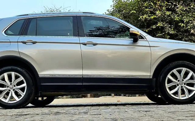Second-hand 2017 Volkswagen Tiguan 2.0 TDI Highline for sale in New Delhi-1