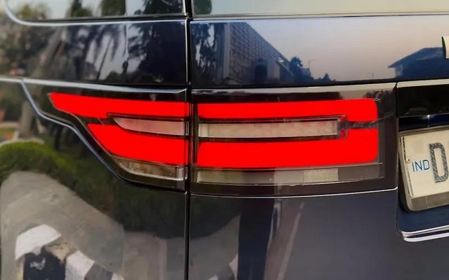 Second-hand 2018 Land Rover Discovery HSE 3.0 Si6 for sale in New Delhi-4