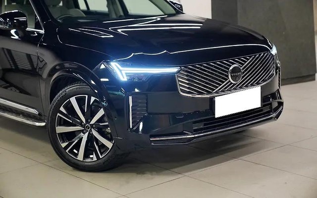 Second-hand 2025 Volvo XC90 B5 AWD Mild hybrid Ultra for sale in New Delhi-5