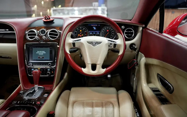 Second-hand 2015 Bentley Continental GT for sale in New Delhi-3