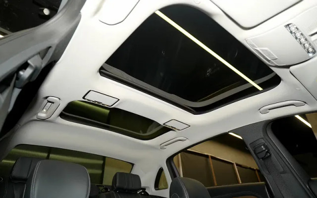 Second-hand 2021 Mercedes-Benz E-Class Exclusive E 200 for sale in New Delhi-4