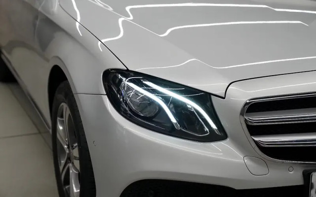 Second-hand 2021 Mercedes-Benz E-Class Exclusive E 200 for sale in New Delhi-5