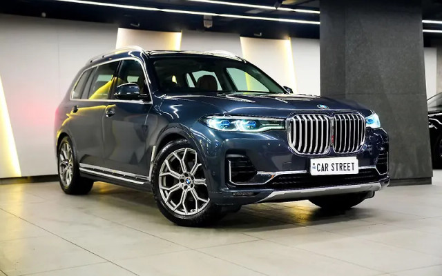 Second-hand 2019 BMW X7 xDrive30d DPE Signature for sale in New Delhi-12