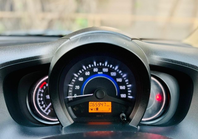 Second-hand 2015 Honda Amaze S i-Vtech for sale in Surat-9