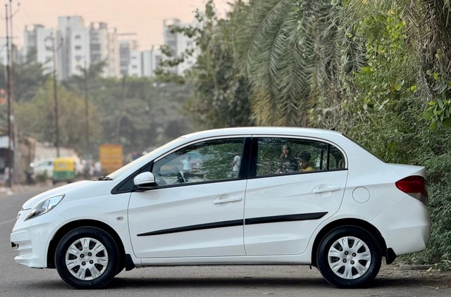 Second-hand 2015 Honda Amaze S i-Vtech for sale in Surat-3
