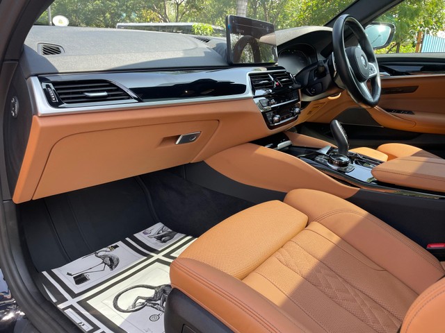 Second-hand 2022 BMW 5 Series 530i M Sport BSVI for sale in Mumbai-10