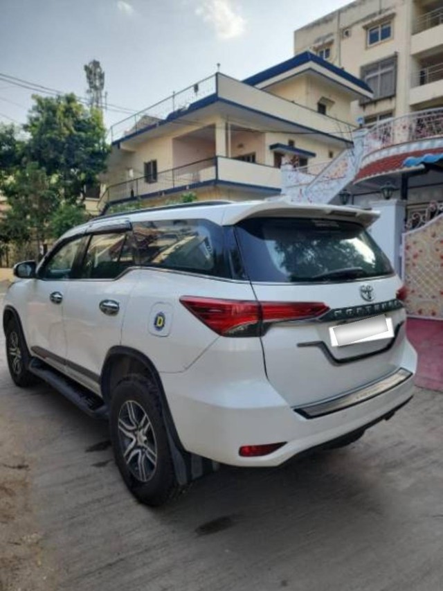 Second-hand 2019 Toyota Fortuner 2.8 2WD MT BSIV for sale in Secunderabad-3