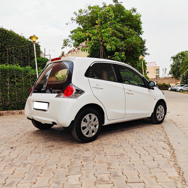 Second-hand 2012 Honda Brio S MT for sale in Gurgaon-10