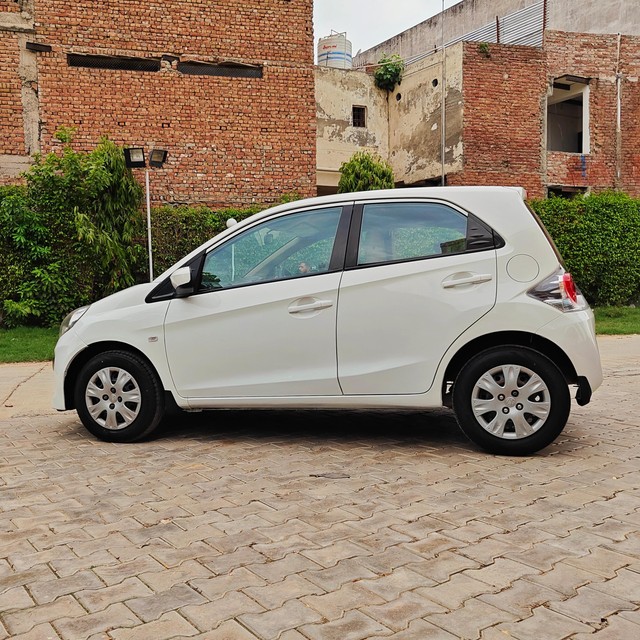 Second-hand 2012 Honda Brio S MT for sale in Gurgaon-4