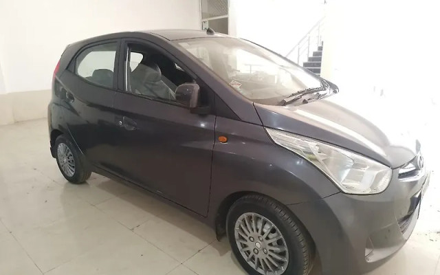 Second-hand 2018 Hyundai EON Sportz for sale in Kheri