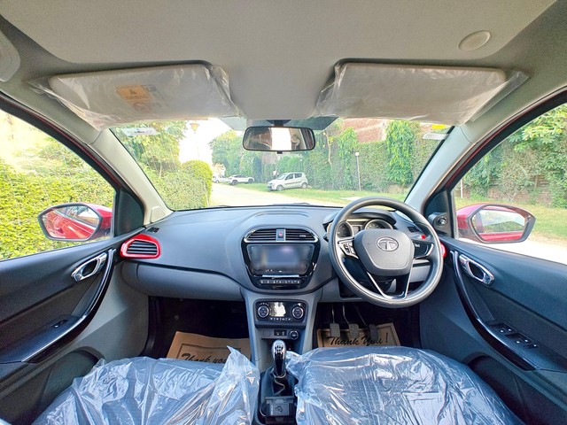 Second-hand 2017 Tata Tigor 1.2 Revotron XZ Option for sale in Gurgaon-12