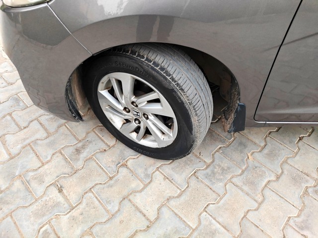 Second-hand 2017 Honda Jazz V CVT for sale in Gurgaon-17