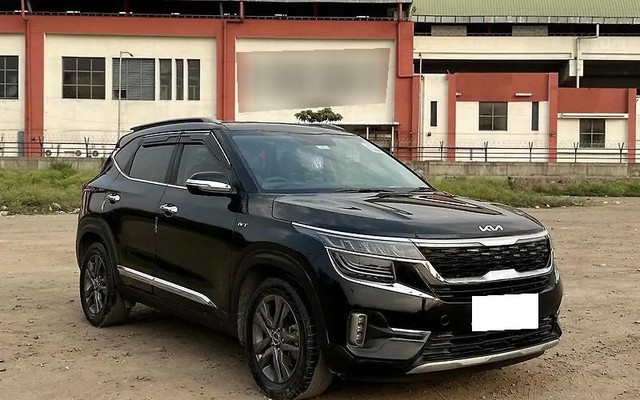 Second-hand 2023 Kia Seltos HTX IVT for sale in New Delhi-3