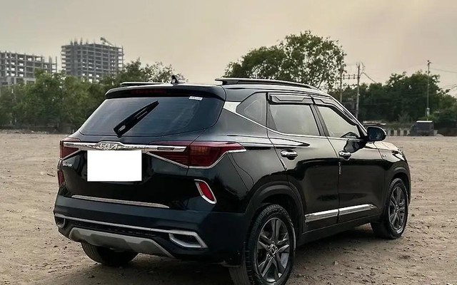 Second-hand 2023 Kia Seltos HTX IVT for sale in New Delhi-5