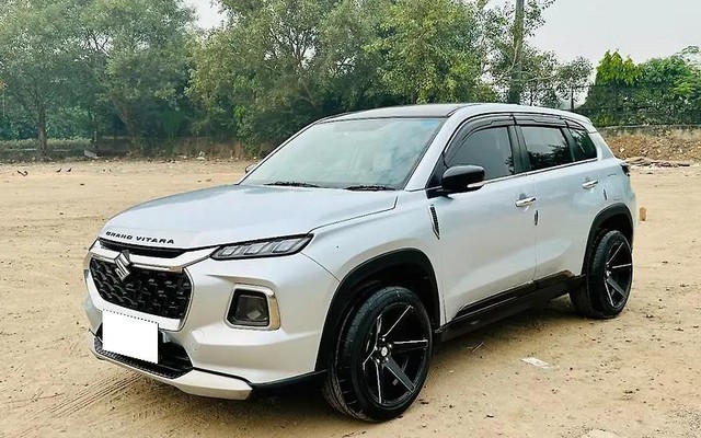 Second-hand 2023 Maruti Grand Vitara Sigma for sale in New Delhi-3