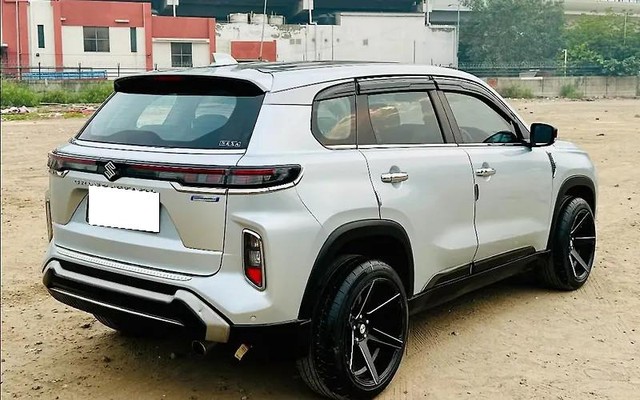 Second-hand 2023 Maruti Grand Vitara Sigma for sale in New Delhi-6