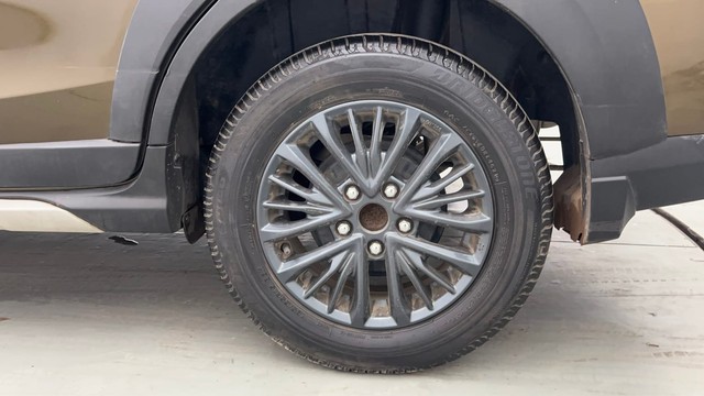 Second-hand 2021 Maruti XL6 Alpha for sale in Kolkata-19