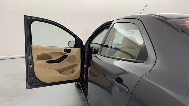 Second-hand 2016 Ford Aspire 1.5 TDCi Titanium for sale in Lucknow-24