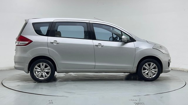 Second-hand 2016 Maruti Suzuki Ertiga ZXI for sale in Lucknow-2