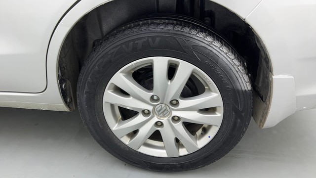 Second-hand 2016 Maruti Suzuki Ertiga ZXI for sale in Lucknow-19