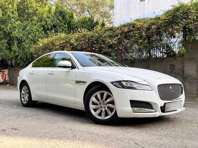 Second-hand 2021 Jaguar XF 2.0 Petrol Prestige for sale in New Delhi-7