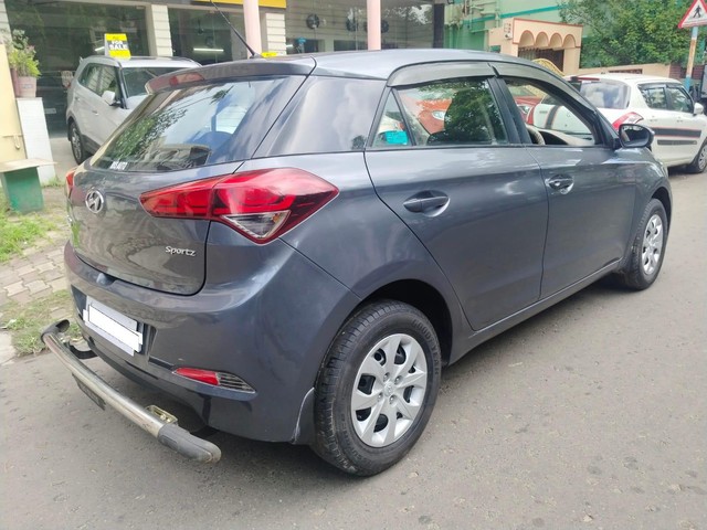 Second-hand 2017 Hyundai i20 Sportz 1.2 for sale in Kolkata-5