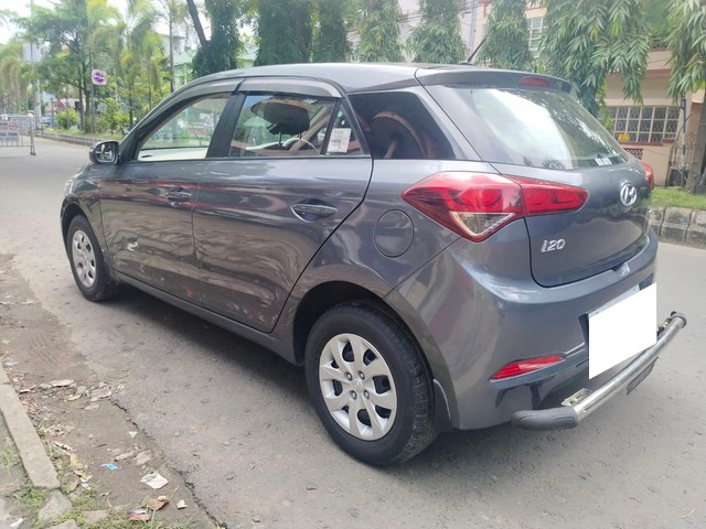 Second-hand 2017 Hyundai i20 Sportz 1.2 for sale in Kolkata-2