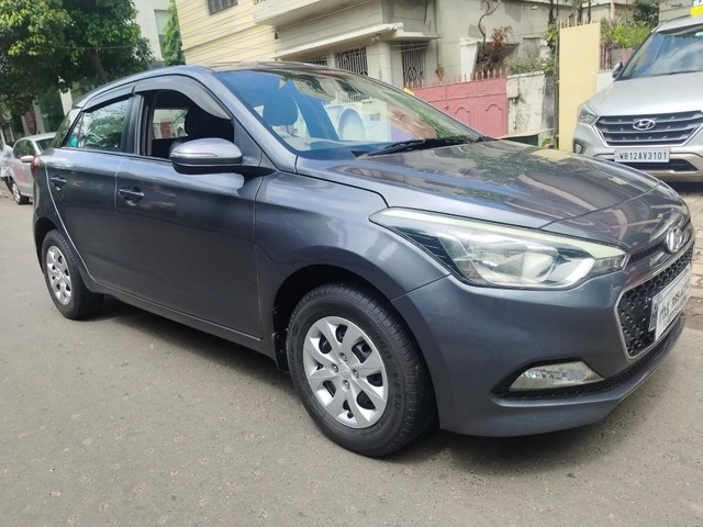 Second-hand 2017 Hyundai i20 Sportz 1.2 for sale in Kolkata-4