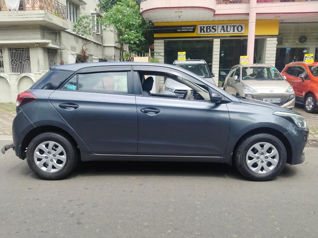Second-hand 2017 Hyundai i20 Sportz 1.2 for sale in Kolkata-8