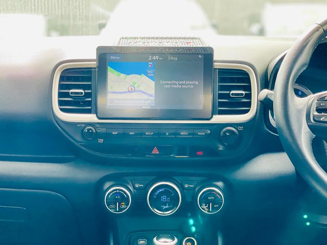 Second-hand 2019 Hyundai Venue SX Plus Turbo DCT BSIV for sale in Surat-10